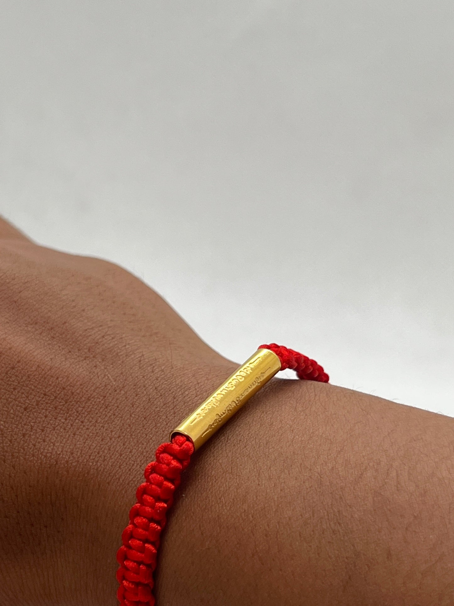 Bracelet Rouge Mantra Bouddhiste Ha-Tiew